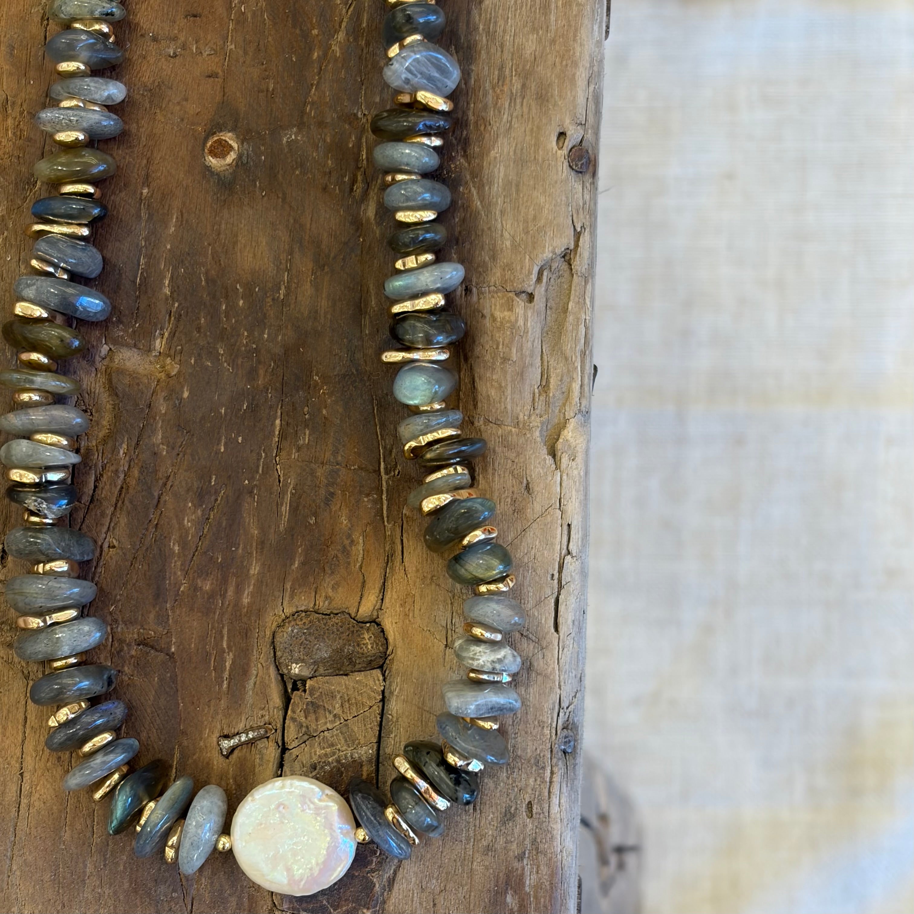 שרשרת לברדורייט