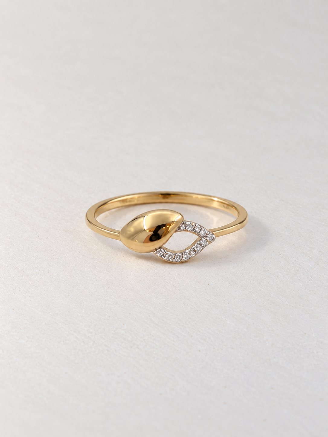Leaves ring